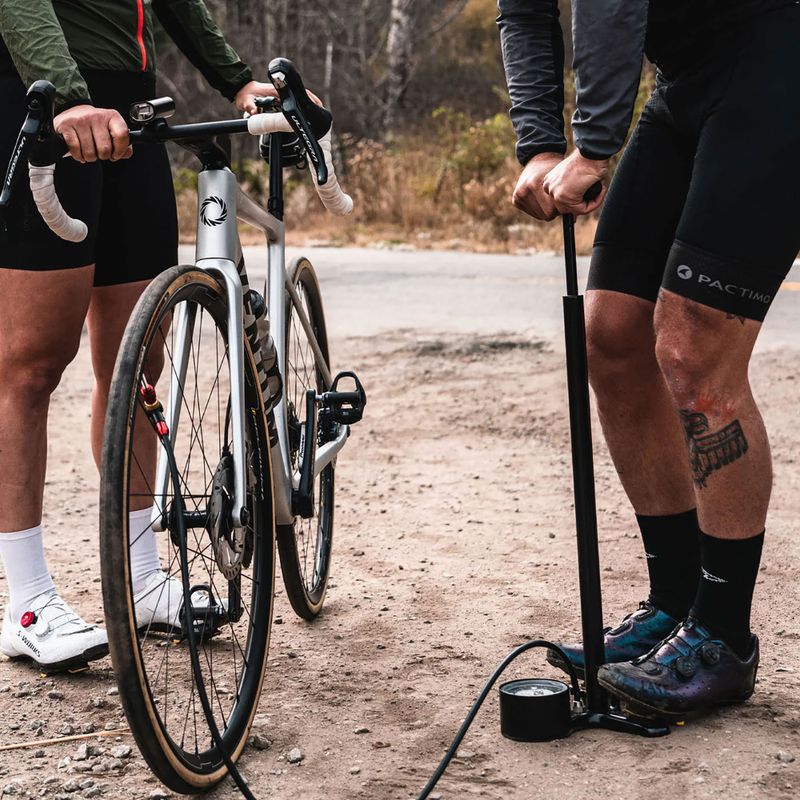 Lezyne Classic Floor Drive 3.5 220psi metallic black bicycle pump 7