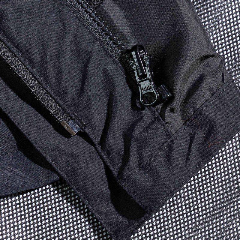 Men's Berghaus Hillwalker IA rain jacket black/black 17