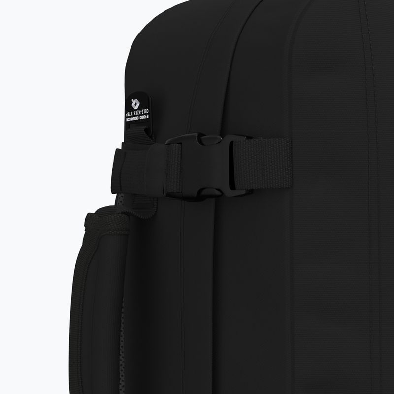CabinZero Classic 28 l hiking backpack absolute black 10