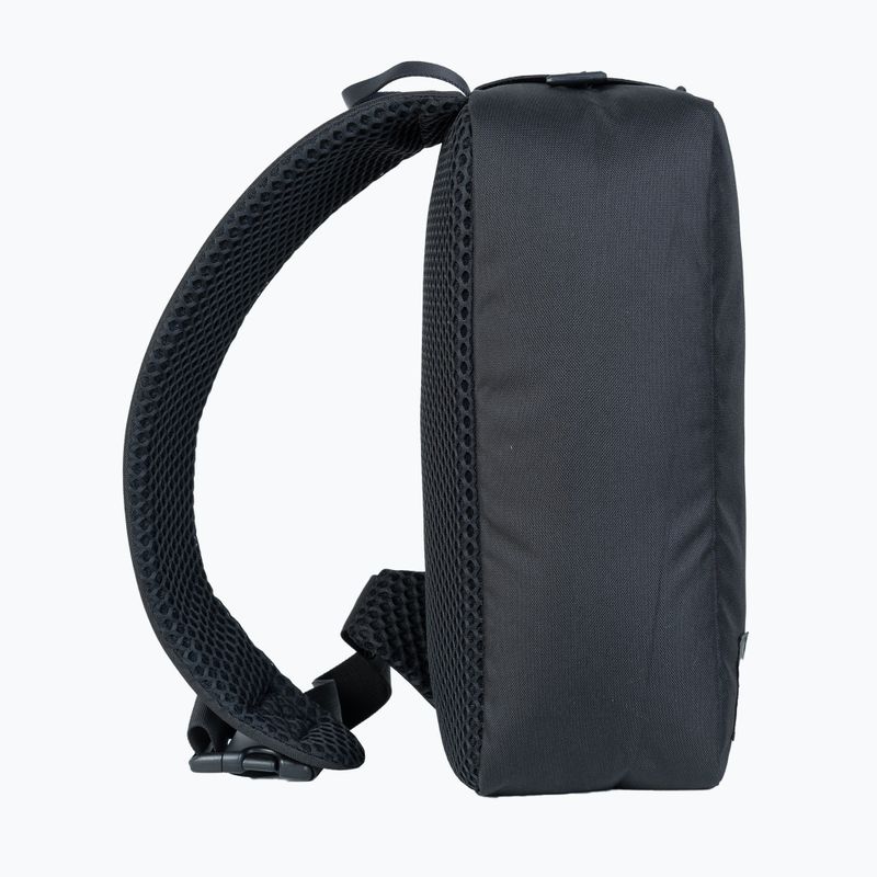CabinZero CrossBody 11 l urban backpack absolute black 4