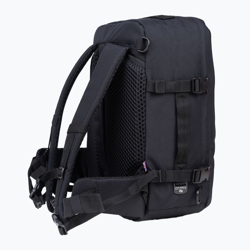 CabinZero Classic Pro 32 l absolute black hiking backpack 4