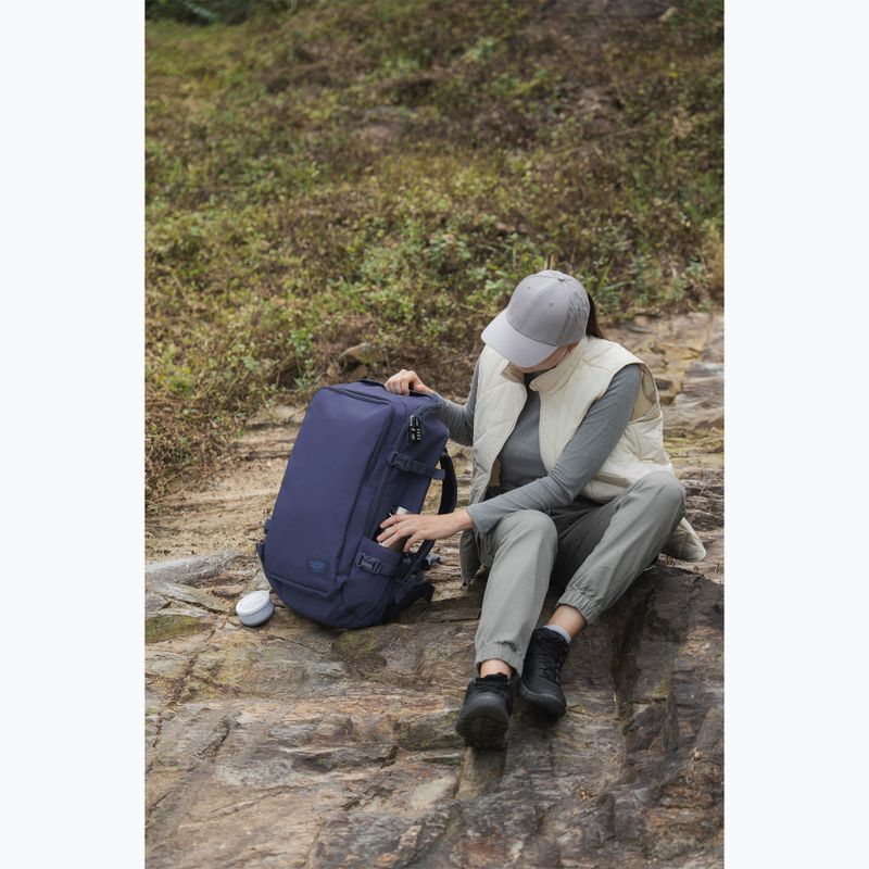 Hiking backpack CabinZero Adventure 42 l galaxy 16