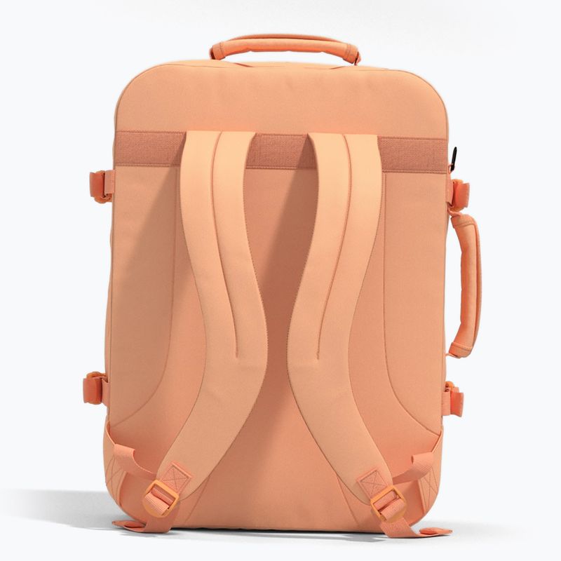 Hiking backpack CabinZero Classic 44 l sunny day 3