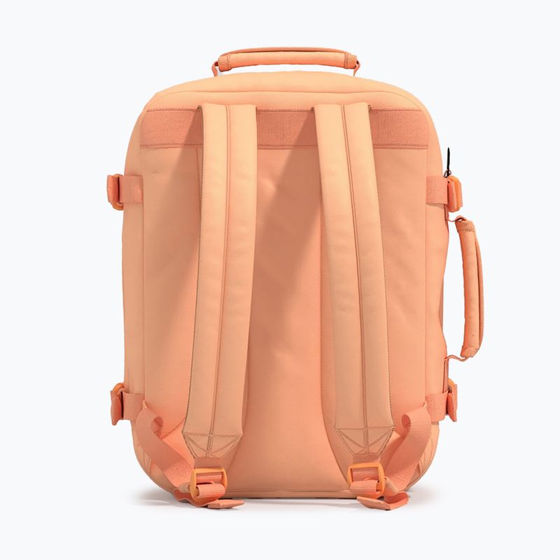 Hiking backpack CabinZero Classic 28 l sunny day 2