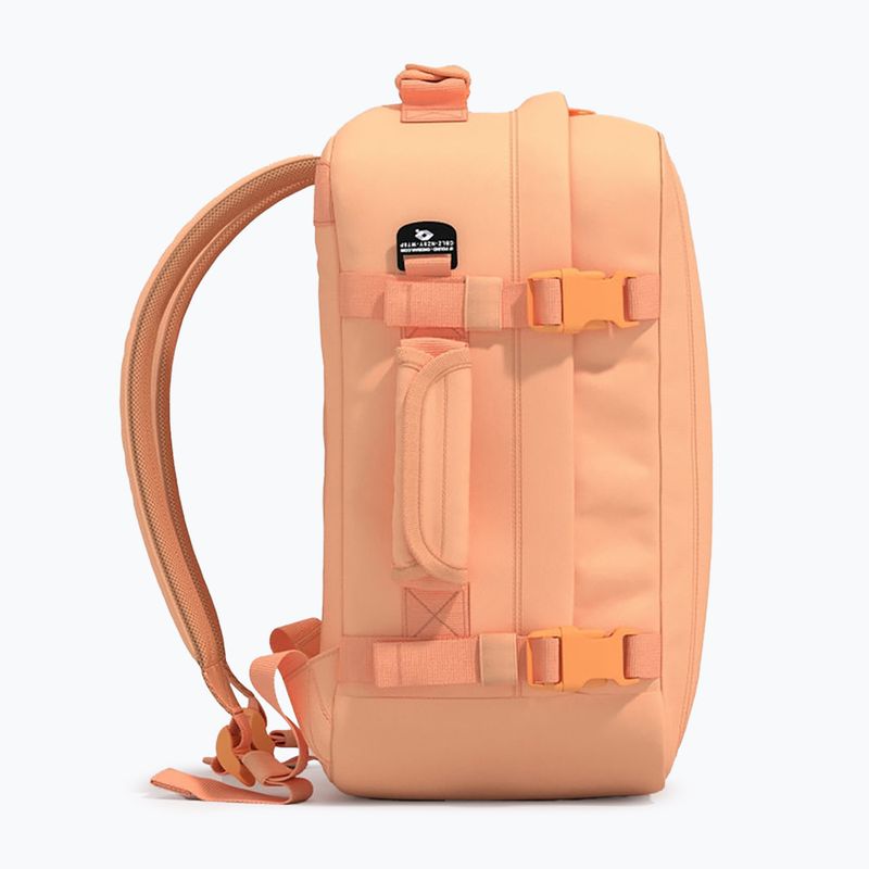 Hiking backpack CabinZero Classic 28 l sunny day 5