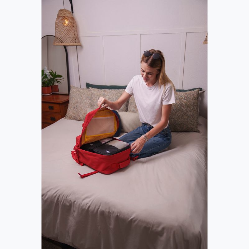 Travel backpack CabinZero Classic 28 l 17