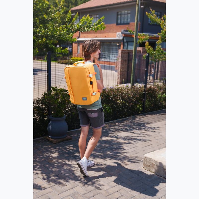 Hiking backpack CabinZero Classic 44 l honeycomb 16