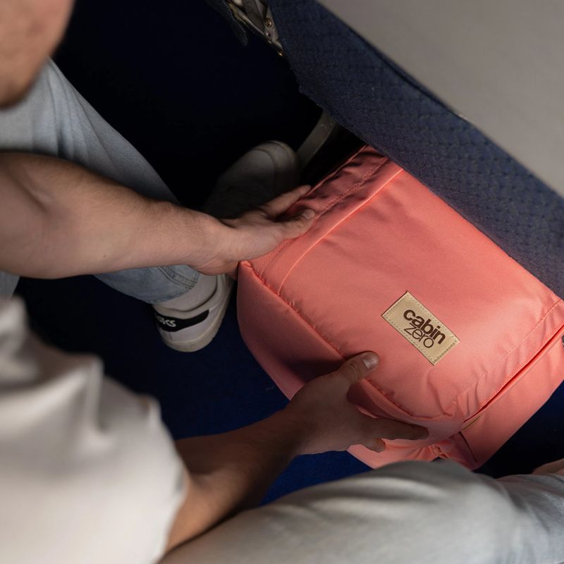 Hiking backpack CabinZero Classic Tech 28 and pink 18