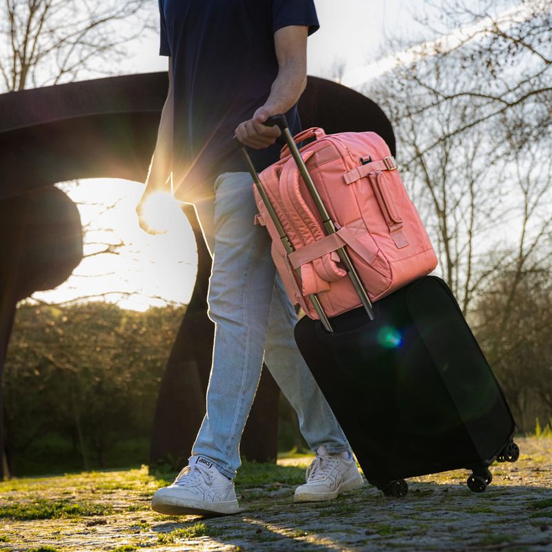 Hiking backpack CabinZero Classic Tech 28 and pink 20