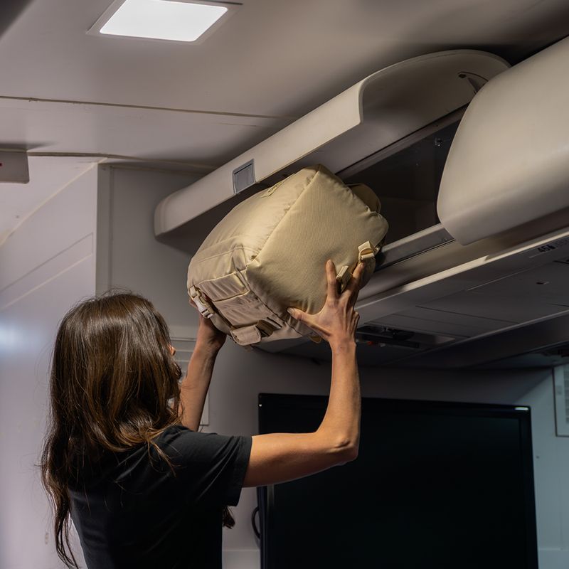 Hiking backpack CabinZero Classic Tech 28 l shell white 19