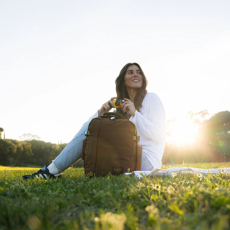 Hiking backpack CabinZero Classic Tech 28 l redwood 20