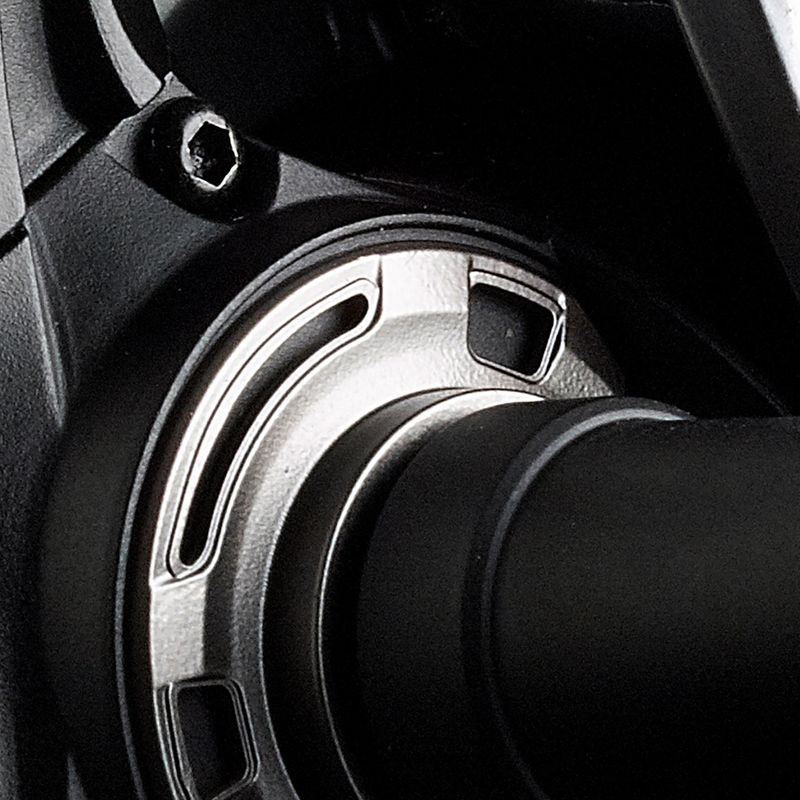 Savage Gear SG4 spinning reel black 74726 8