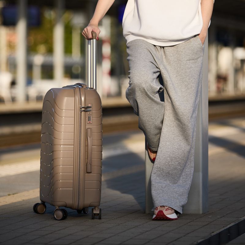 Medium travel suitcase KADVA Brava 78 l beige 16