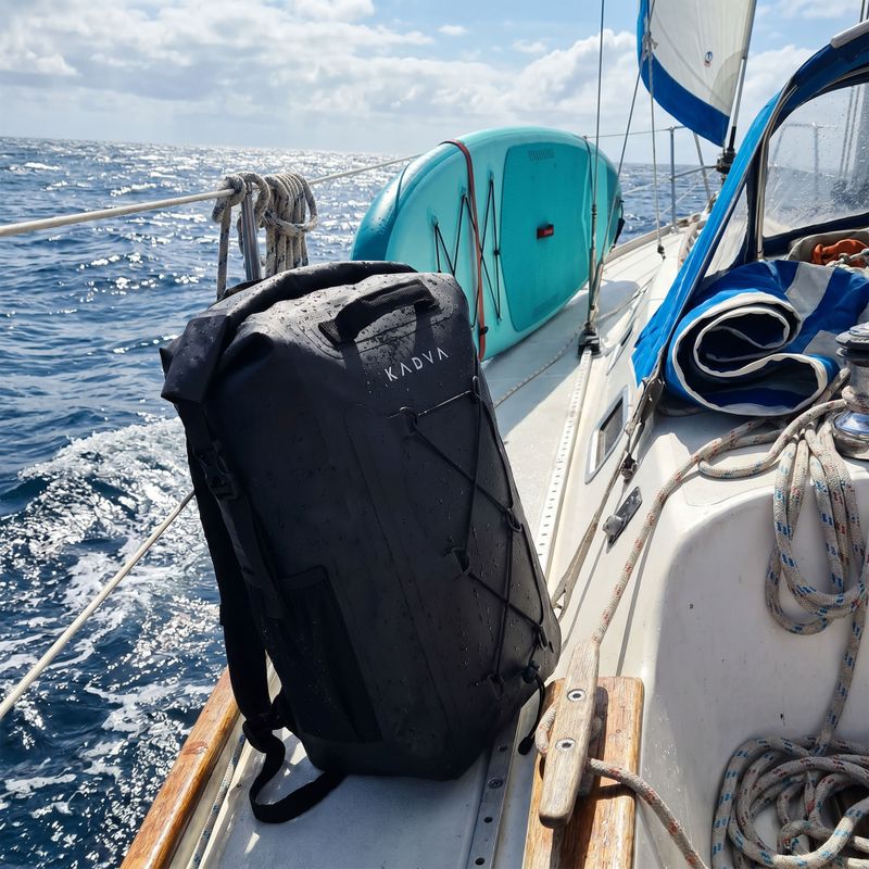 Waterproof backpack KADVA Fish 20 and black 13
