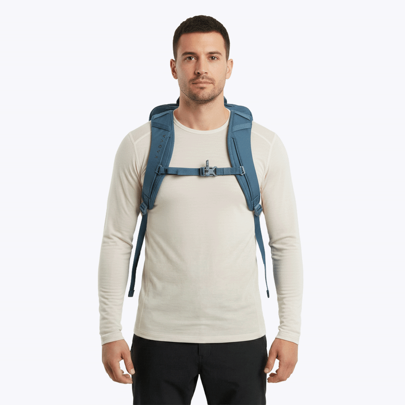 KADVA traWELL 28 l navy hiking backpack 3