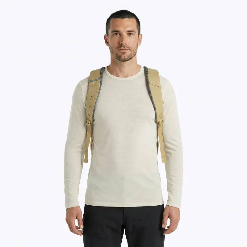 Kadva Concise 20 litre sand hiking backpack 2