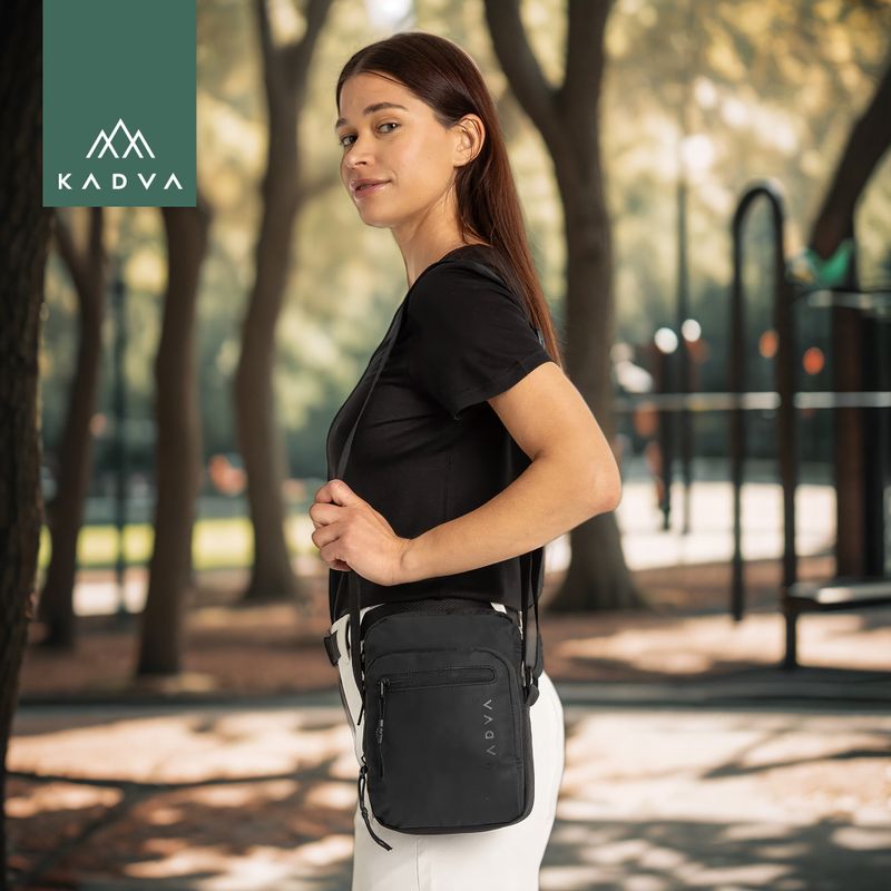 KADVA Cangurera black pouch 13