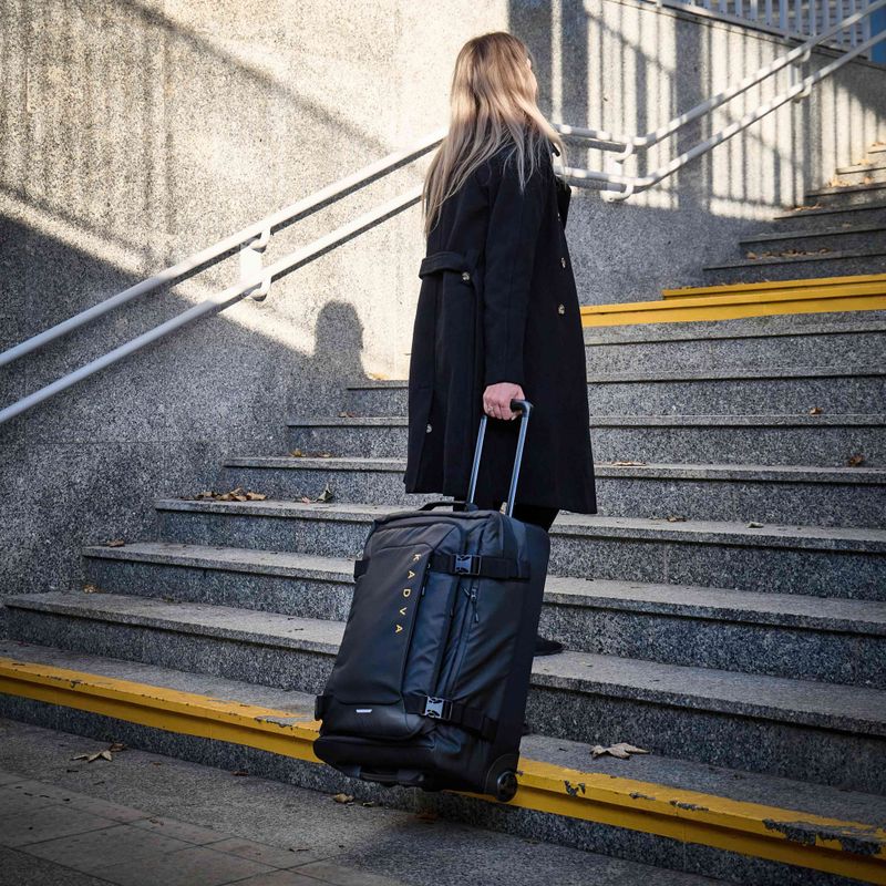 Medium travel suitcase KADVA Lazio 74 l black 7