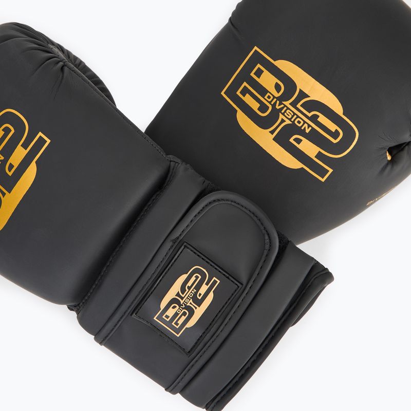 DIVISION B-2 Pro Carbon black/gold boxing gloves 5