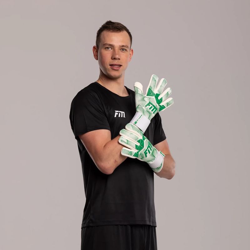 Football Masters Varis X Pro NC white/green goalkeeping gloves 4