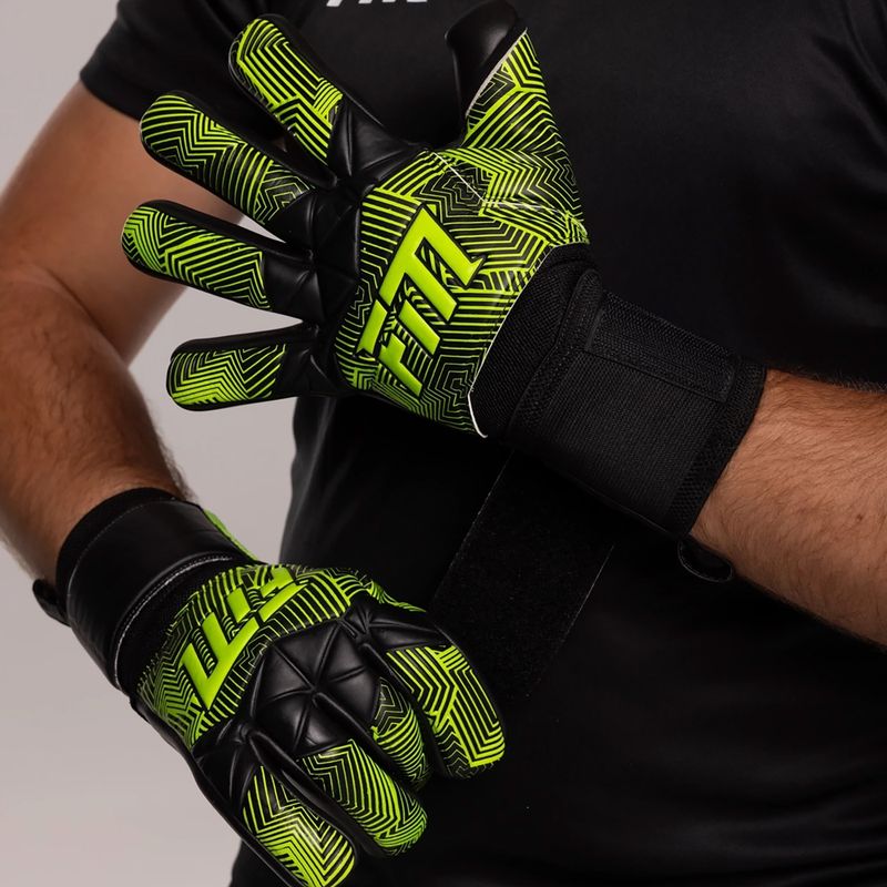 Football Masters Varis X NC goalkeeper gloves black/green 2