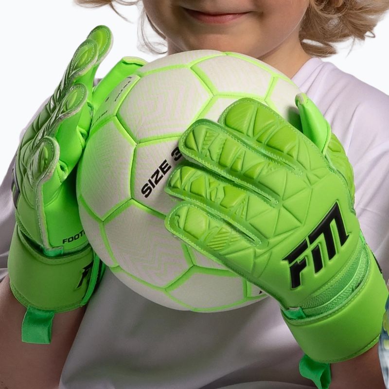 Children's goalkeeper gloves Football Masters Invictus X Jr lime 3
