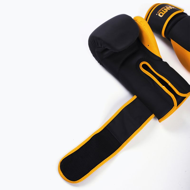 MANTO Essential black boxing gloves 3