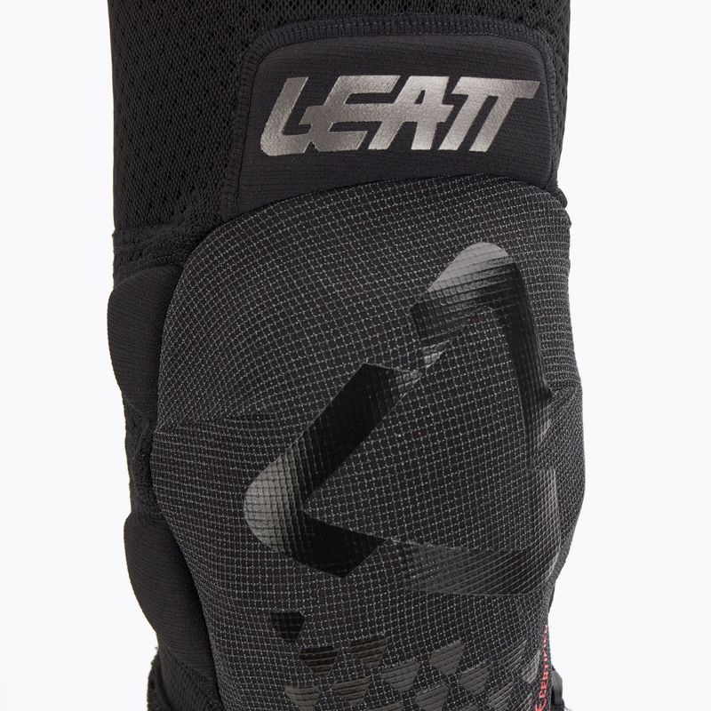 Leatt 3DF 5.0 Evo black bicycle knee protectors 4