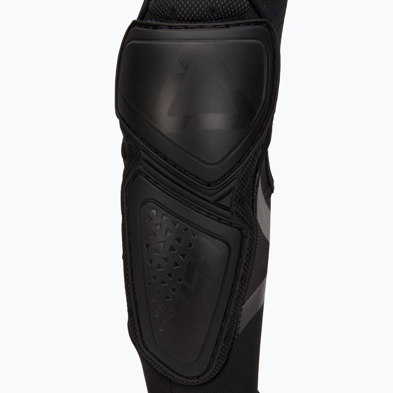 Leatt Contour elbow protectors black 5019200100 4
