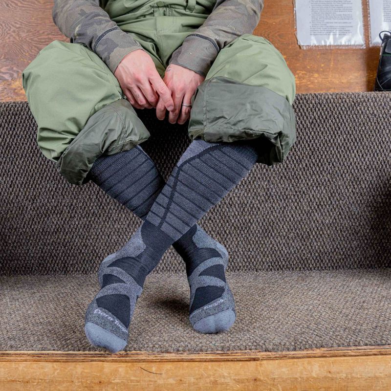 Men's socks Darn Tough Function X OTC Midweight with Cushion w/ Padded Shin black 6