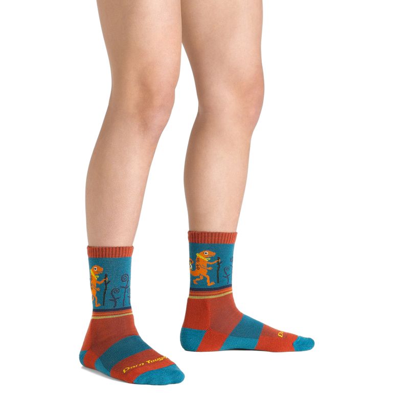 Children's socks Darn Tough Sal Micro Crew Lightweight with Cushion lava 2