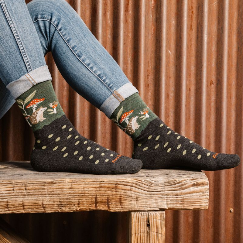 Women's socks Darn Tough Wild Life hedgehog moss 2
