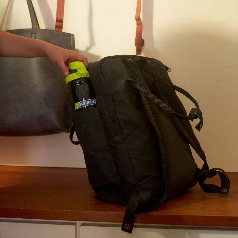 Nalgene On The Fly 740 ml travel bottle charcoal/lime cap 7
