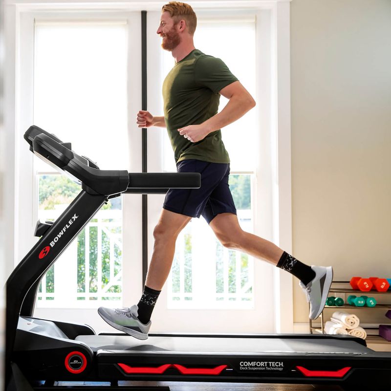 Bowflex T18 electric treadmill 100908 10