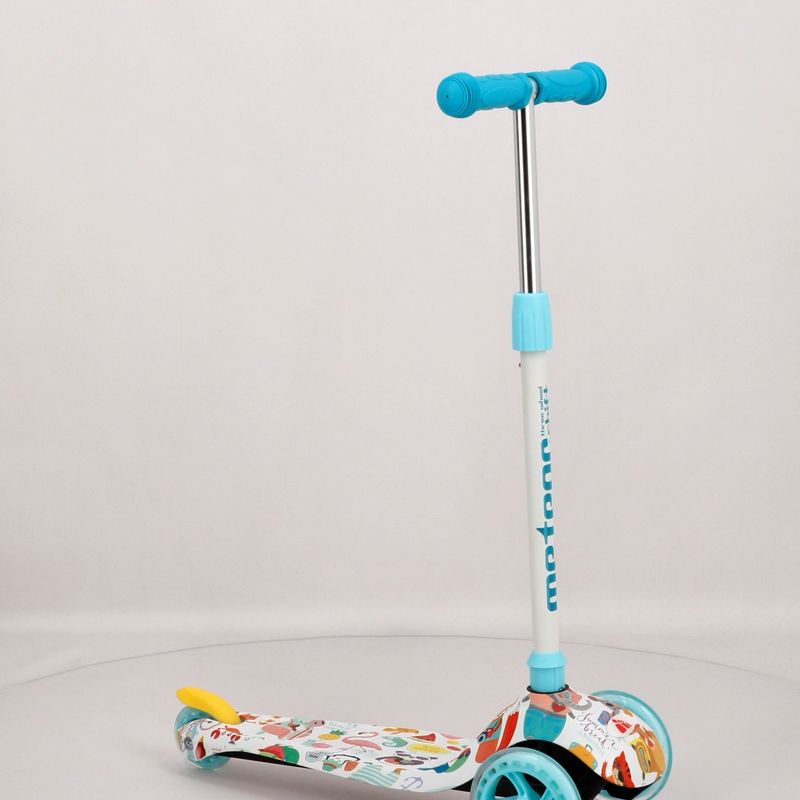 Meteor Shift children's three-wheeled scooter in colour 22764 8