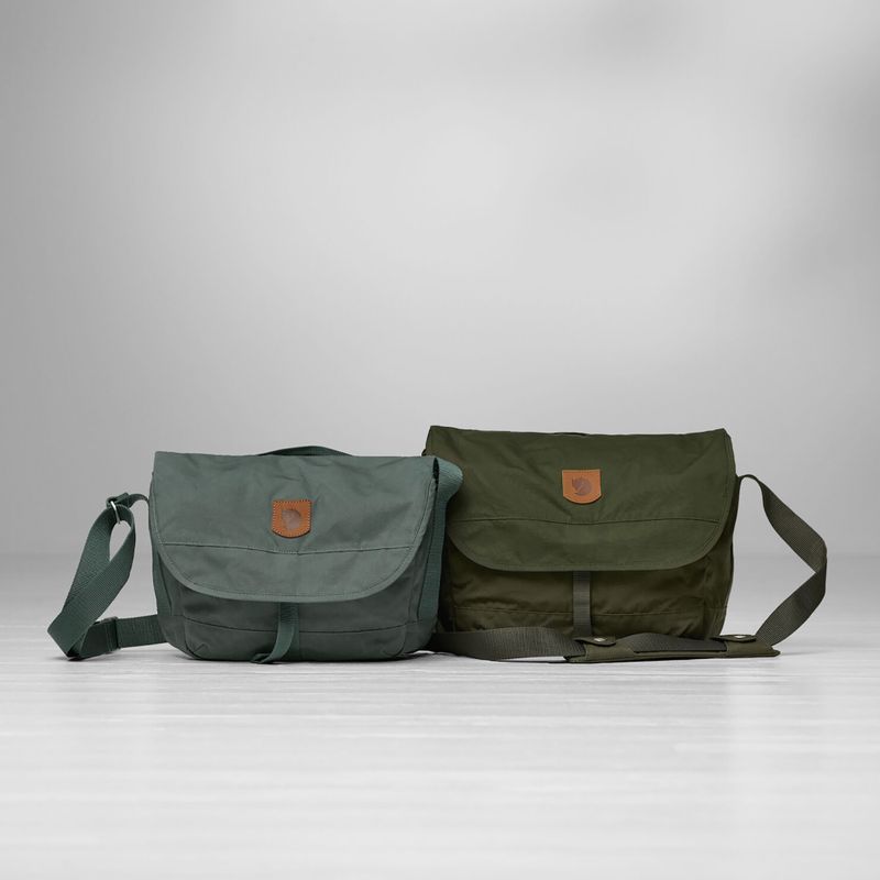 Fjällräven Greenland Shoulder Bag Small 9 l deep forest 8