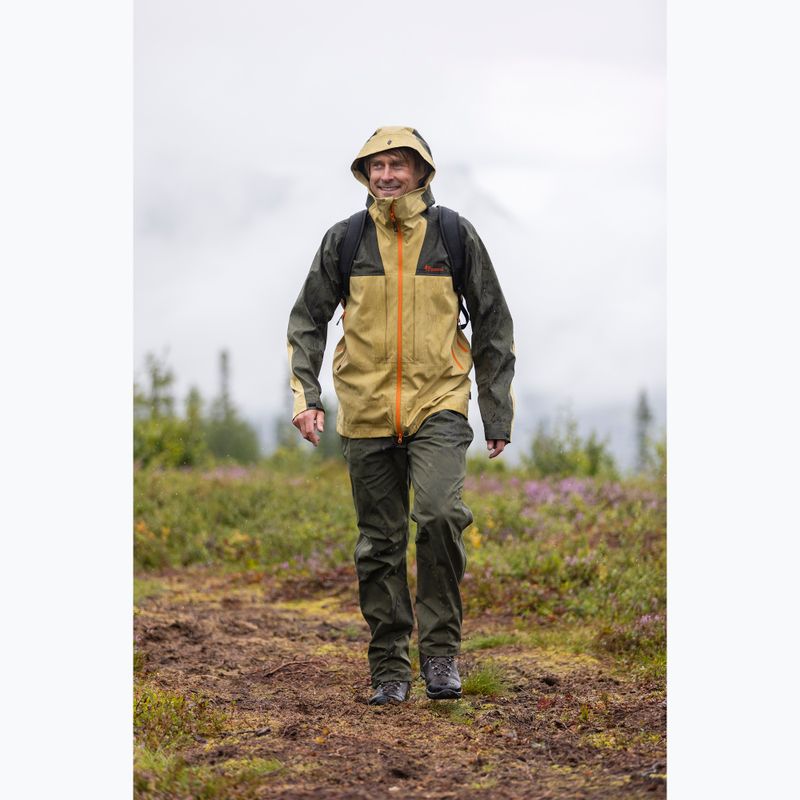 Pinewood men's Abisko Trekking 3L golden hay/moss green rain jacket 11