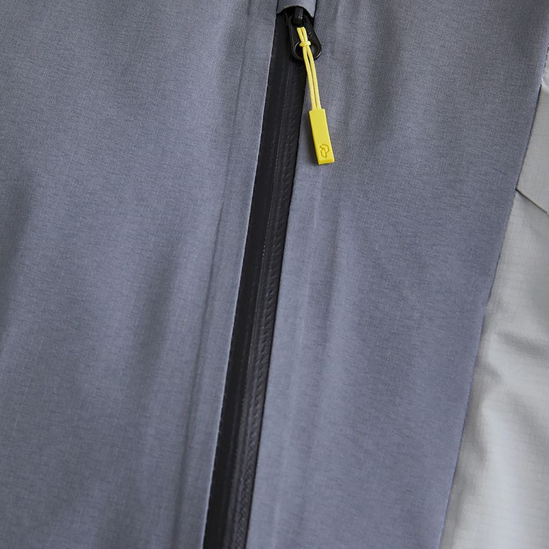 Men's Peak Performance Vislight Gore Tex Light grey rain jacket G77199050 4