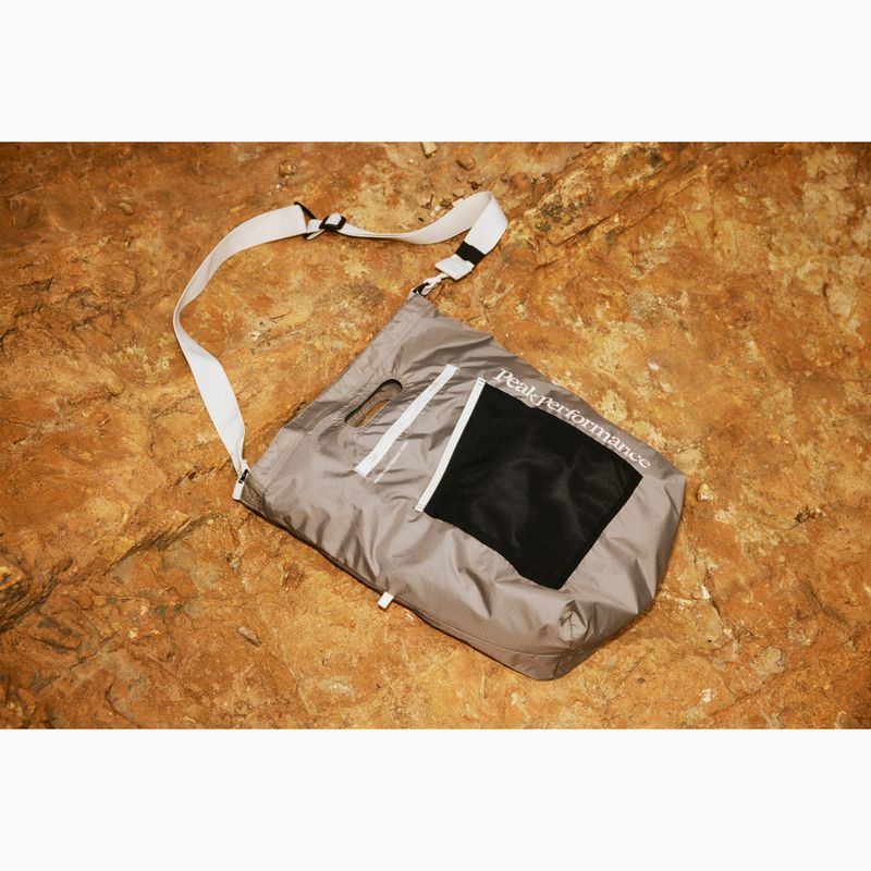 Peak Performance Street Shopper 16l avid beige bag 5