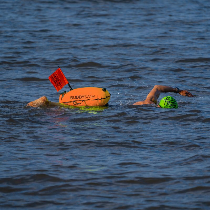 Safety buoy BuddySwim Dry Bag with Flag 28 l orange 4