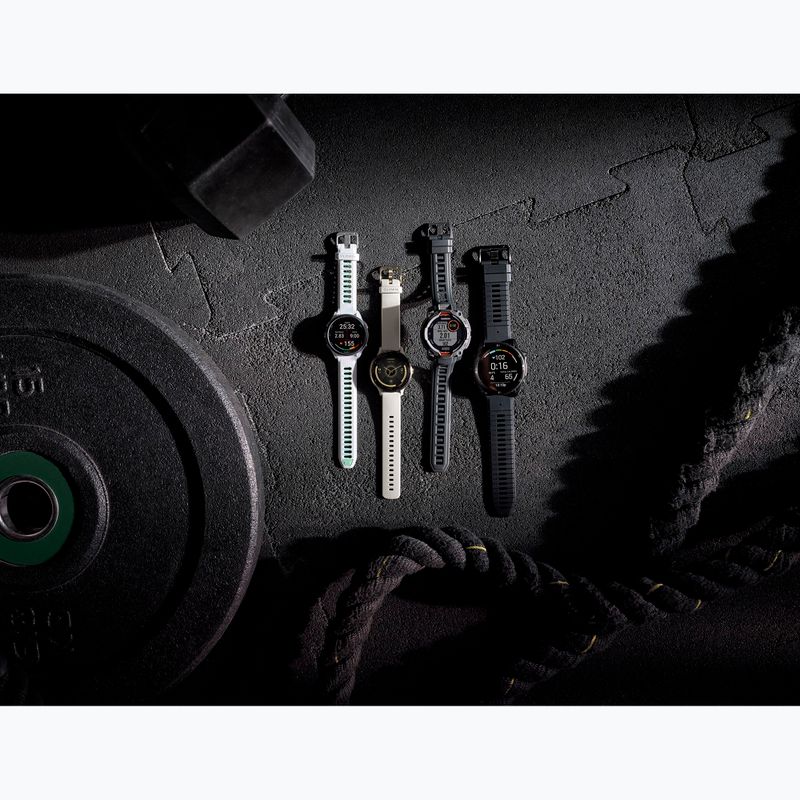 Watch Garmin Forerunner 265 black/light gray 7