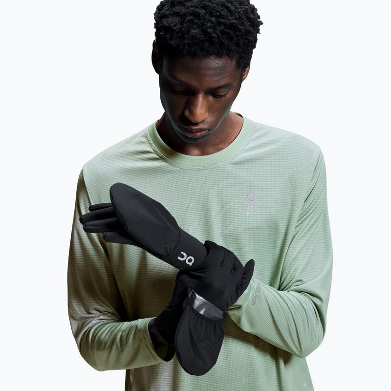 On Core black running gloves 3