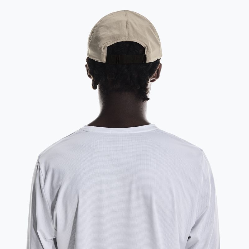 On Running On desert baseball cap 3