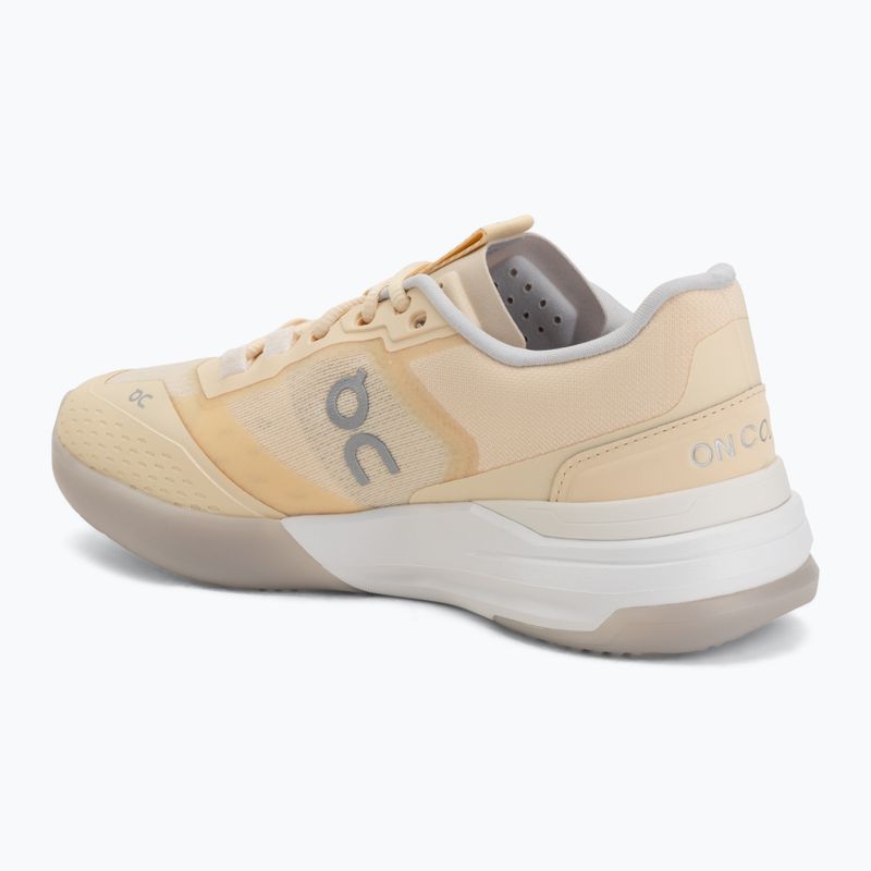 Women's tennis shoes On The Roger Advantage Pro W blonde/gardenia 3