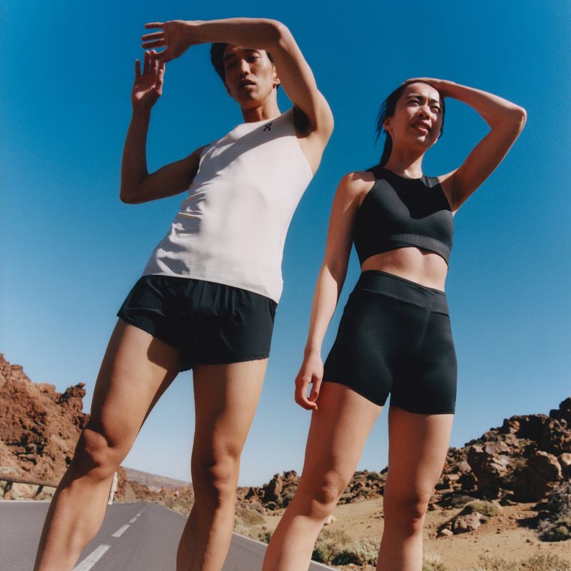 Men's On Essential black running shorts 6