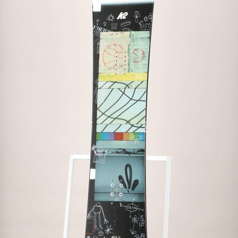 K2 Medium coloured snowboard 11G0003/11 8
