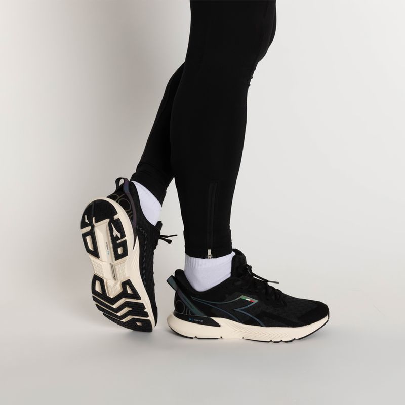 Men's running shoes Diadora Mythos Blushield Volo Hip 3 black DD-101.179089-C2609 3