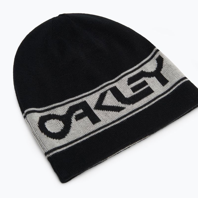 Oakley TNP Reversible blackout/white winter beanie 2