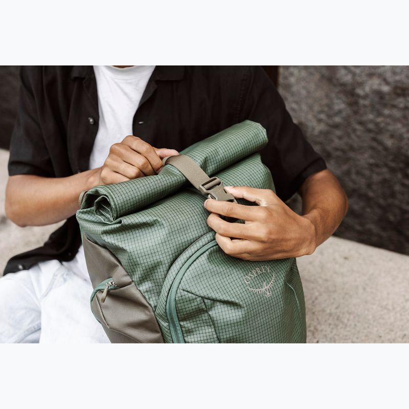 Osprey Transporter Roll Top 30 l pine leaf urban backpack 19