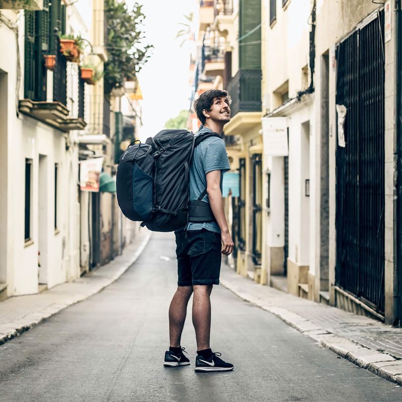 Thule Landmark 70 l darkest blue hiking backpack 8